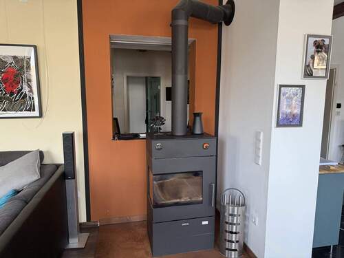 1.OG links Kaminofen - 