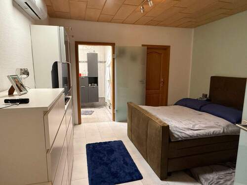 6 EG links Schlafzimmer - 