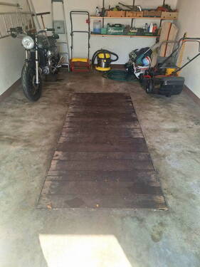 Garage mit Montagegrube - 