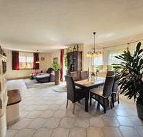 In Feldrandlage - viel Platz zum Leben und Genießen mit schönem Garten, großem Carport und Stellpl. - Weilrod / Niederlauken