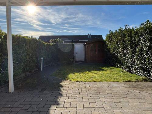 08 EG Terrasse Garagenzugang - 