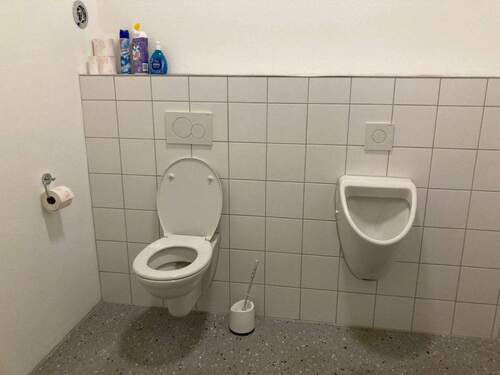 WC in Lager-/Produktionshalle - 