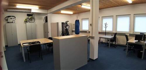 Büro- oder Produktionsraum - 