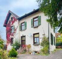 Sanierungsbedürftiges Einfamilienhaus mit Charme – für Liebhaber in zentraler, beliebter Wohnlage von Krauchenwies Sanierungsbedürftiges Einfamilienhaus mit Charme – für Liebhaber in zentraler, beliebter Wohnlage von Krauchenwies