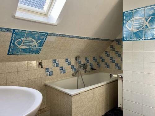 Wannenbad Dachgeschoss - 