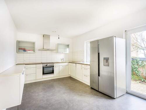 Küche mit Terrassenzugang - Einfamilienhaus mit 137,90 m&sup2; in Stutensee / Friedrichstal zum Kaufen