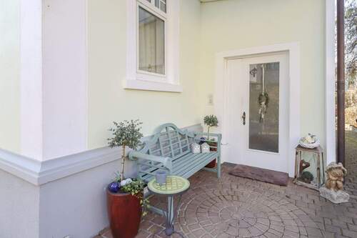 Hauseingang - 6 Zimmer Einfamilienhaus zum Kaufen in Detmold