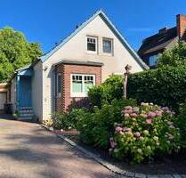 Charmantes Einfamilienhaus mit wunderschönem Garten - Ideal für Familie & Homeoffice - Bremen Kattenturm