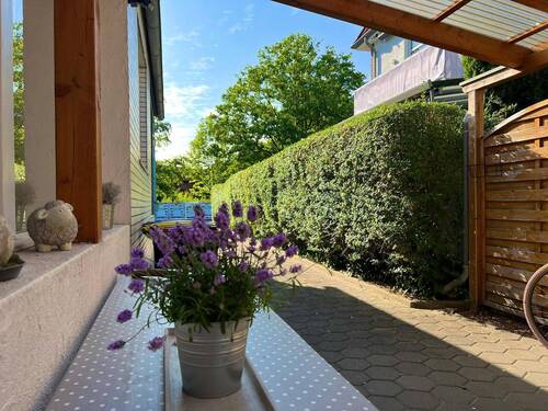 Carport - 7 Zimmer Mehrfamilienhaus, Wohnhaus in Bremen