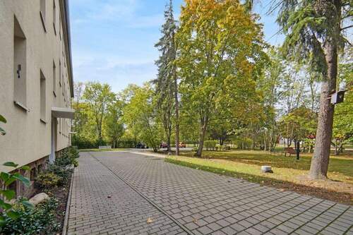 Stellplätze - Etagenwohnung mit 49,20 m² in Markkleeberg zum Kaufen