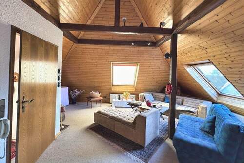 offener Raum mit hoher Decke DG - 