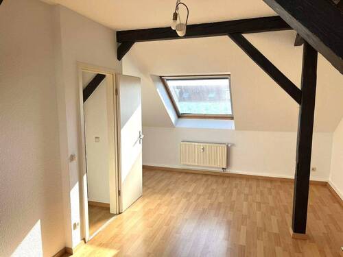 Wohnzimmer - 3 Zimmer Etagenwohnung in Erfurt