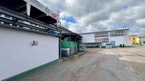 Außenansicht Produktionshalle - 