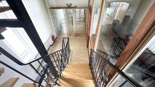 Treppenhaus Bürogebäude - 