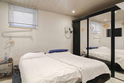 Schlafzimmer Keller - 