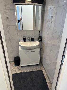 12a094e4-599c-41e8-a78f-0c783663d4e4 - 