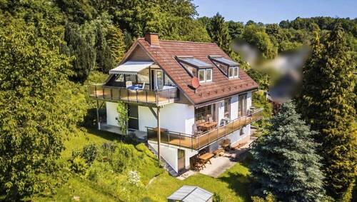 Südwestseite - Einfamilienhaus in Südlage mit Garage und Carport