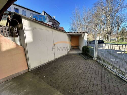Hof und Garage... - 