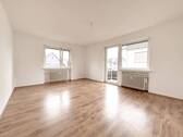Wohnzimmer_OG - 8 Zimmer Mehrfamilienhaus, Wohnhaus zum Kaufen in Stadtallendorf