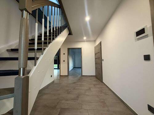 Diele - Familienparadies in Heidesee: Neubau-EFH mit ca. 3.560 m² Traumgrundstück