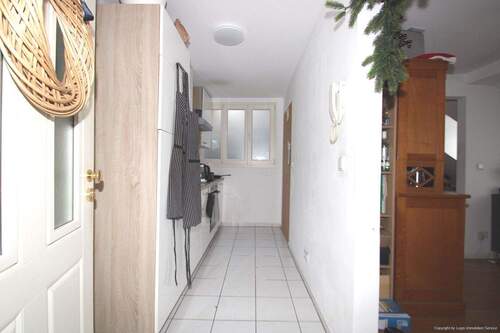 Wohnungseingang/Diele - 3 Zimmer Etagenwohnung zur Miete in Bonn / Weststadt