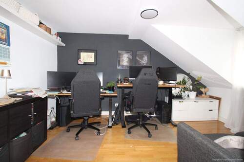 Kinder- oder Arbeitszimmer - 