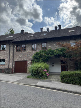 Peter Dondorf Immobilien - Frontansicht - 5 Zimmer Reihenmittelhaus zum Kaufen in Stolberg (Rheinland)