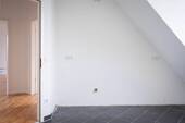 Küche mit Tür zum Flur - 