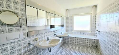 Badezimmer I OG - 