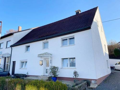 Bild 1 - Handwerker aufgepasst !!! Einfamilienhaus mit Doppelgarage in Illerrieden-Dorndorf