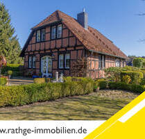 Schnakenbek: Einfamilienhaus im Landhausstil mit schönem Garten, Vollkeller und Doppelcarport!