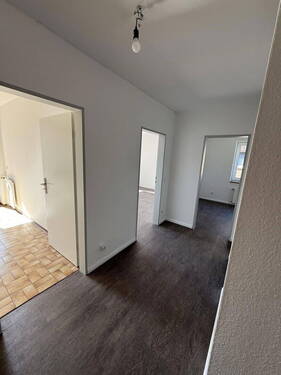 Flur mit Einbauschrank - 2 Zimmer Etagenwohnung in Norderstedt