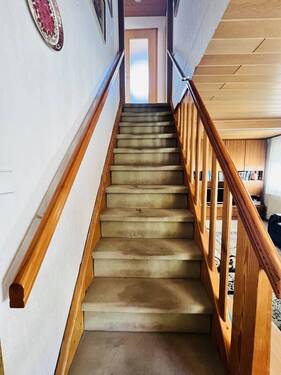 Treppe ins Obergeschoss - 