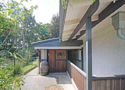 Abstellraum und Außenzugang zum Keller - 