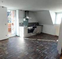 3-Zimmer Wohnung 92 m² mit Balkon, saniert im 2. OG Fußgängerzone in Weiden zu vermieten - Weiden in der Oberpfalz