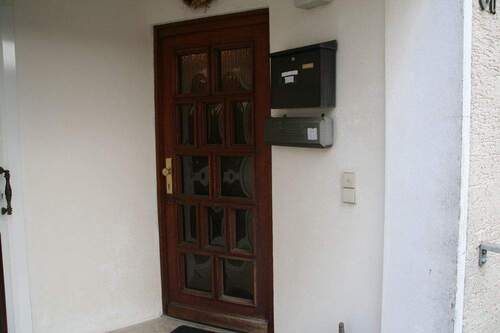 Haustür - Reihenendhaus mit 91,00 m&sup2; in Wennigsen / Bredenbeck am Deister zum Kaufen