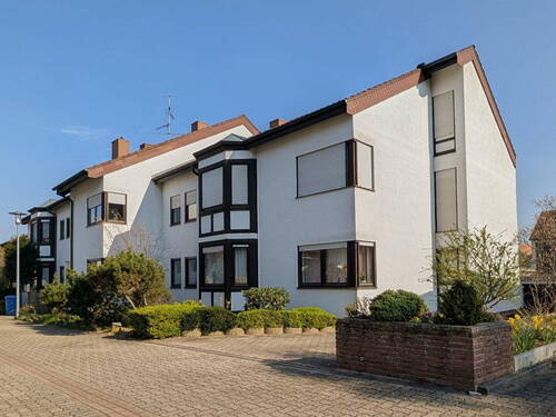Außenansicht - Gepflegte 3-Zimmer-EG-Wohnung mit Südbalkon & Garage in Wachenheim a.d.W.