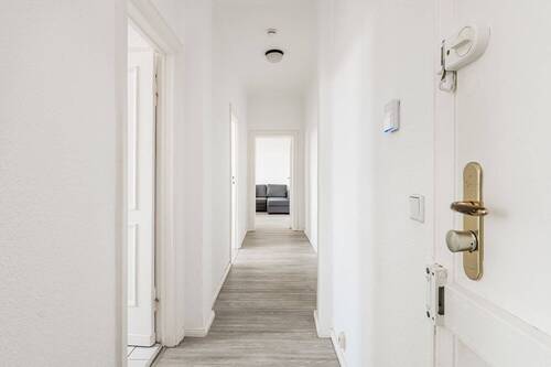 Flur - 2 Zimmer Etagenwohnung zum Kaufen in Berlin