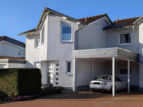 Straßenansicht - 4 Zimmer Reihenendhaus in Korbach