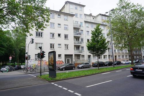 Aussen 1.JPG - 3-Zimmerwohnung mit Balkon in zentrale Lage zwischen Dom und Mediapark