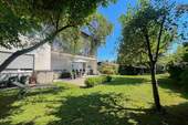 Gartenseite - 9 Zimmer Mehrfamilienhaus, Wohnhaus zum Kaufen in Rosenheim