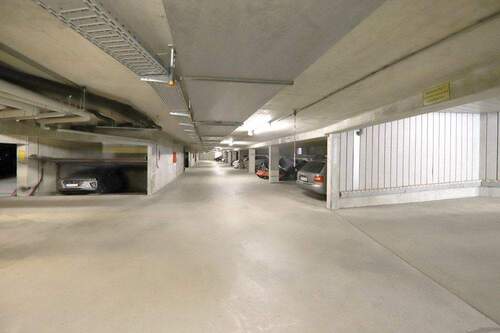 Tiefgarage - Garage, Stellplatz in München