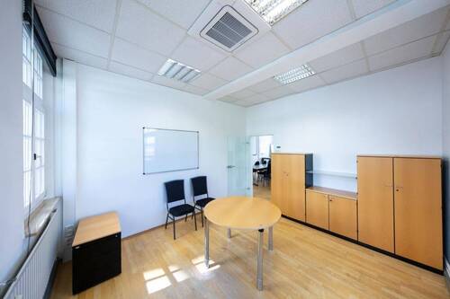 Büro - Büro mit 242,00 m&sup2; in Nürnberg zur Miete