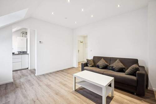 Blick zur Küche - Etagenwohnung mit 43,00 m&sup2; in Mönchengladbach zum Kaufen