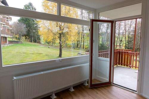 Ausblick aus dem Wohnzimmer - 2 Zimmer Etagenwohnung zum Kaufen in Schluchsee