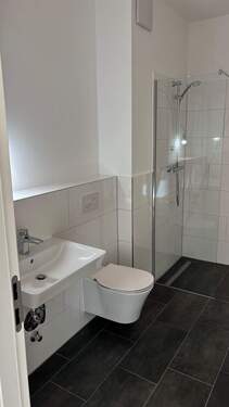 Zweites Bad mit Dusche - 