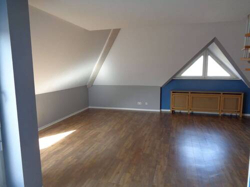 Großzügiger Wohnbereich - 1 Zimmer Etagenwohnung zum Kaufen in Stuttgart