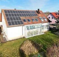 Endlich viel Platz im schönen Eigenheim für die ganze Familie in Burgoberbach mit großem Garten