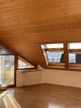 Wohnzimmer / Balkon - Etagenwohnung mit 95,00 m² in St. Georgen zum Kaufen