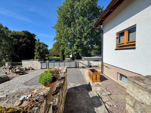 Blick zur Einfahrt - 